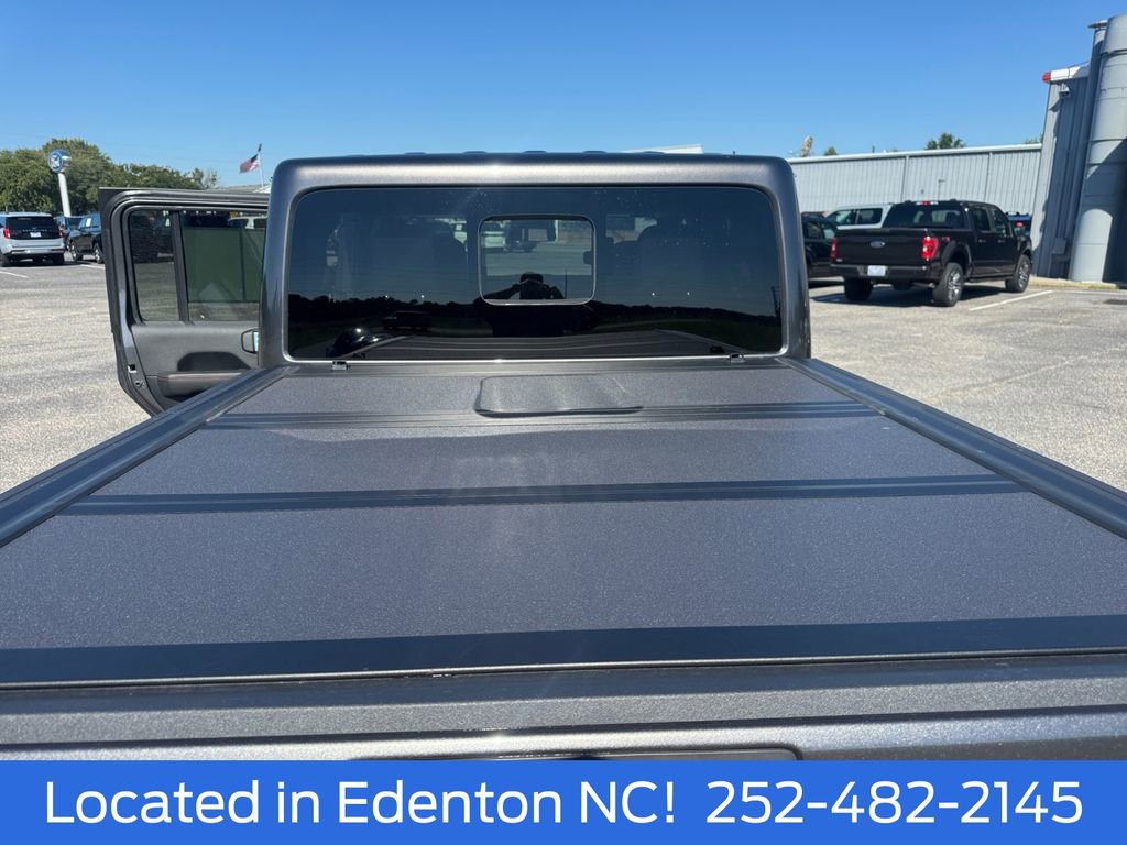 Used 2025 Jeep Gladiator Rubicon w/ Safety Group AWD/4WD image 19