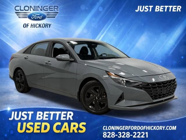 Used 2022 Hyundai Elantra SEL image 1