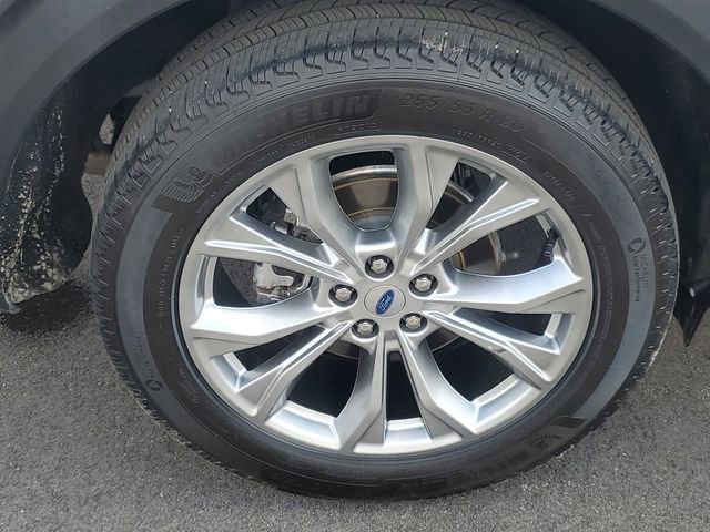 Certified 2024 Ford Explorer XLT w/ Equipment Group 202A image 5
