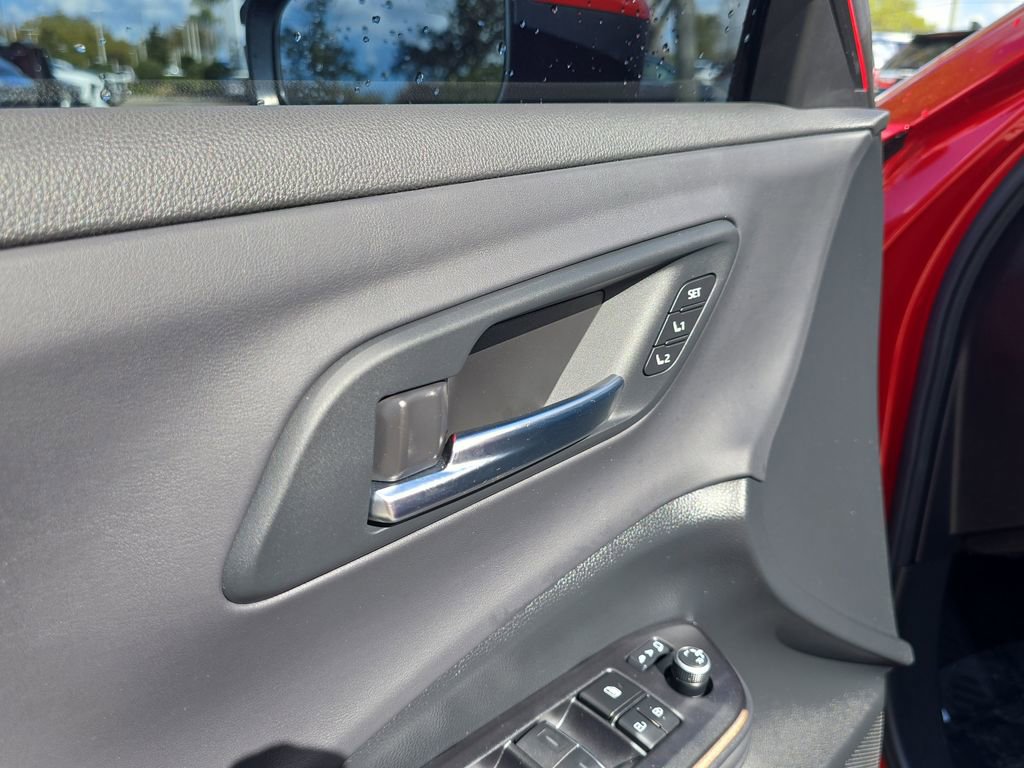 Used 2023 Toyota Crown image 16