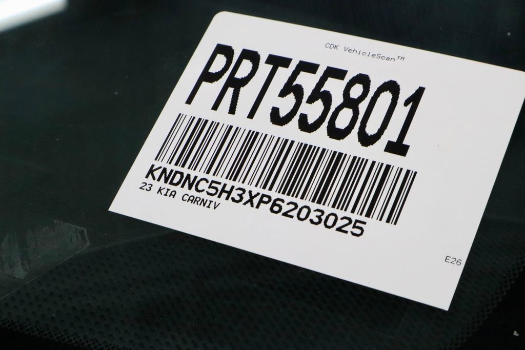 Used 2023 Kia Carnival EX FWD image 35