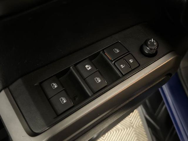 Used 2022 Toyota Tacoma SR5 w/ Technology Package RWD image 15