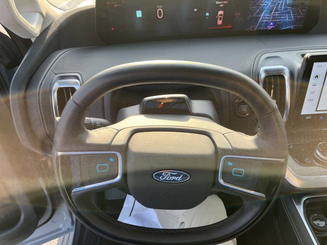 Certified 2025 Ford Expedition Max Platinum w/ Driver's Package image 17