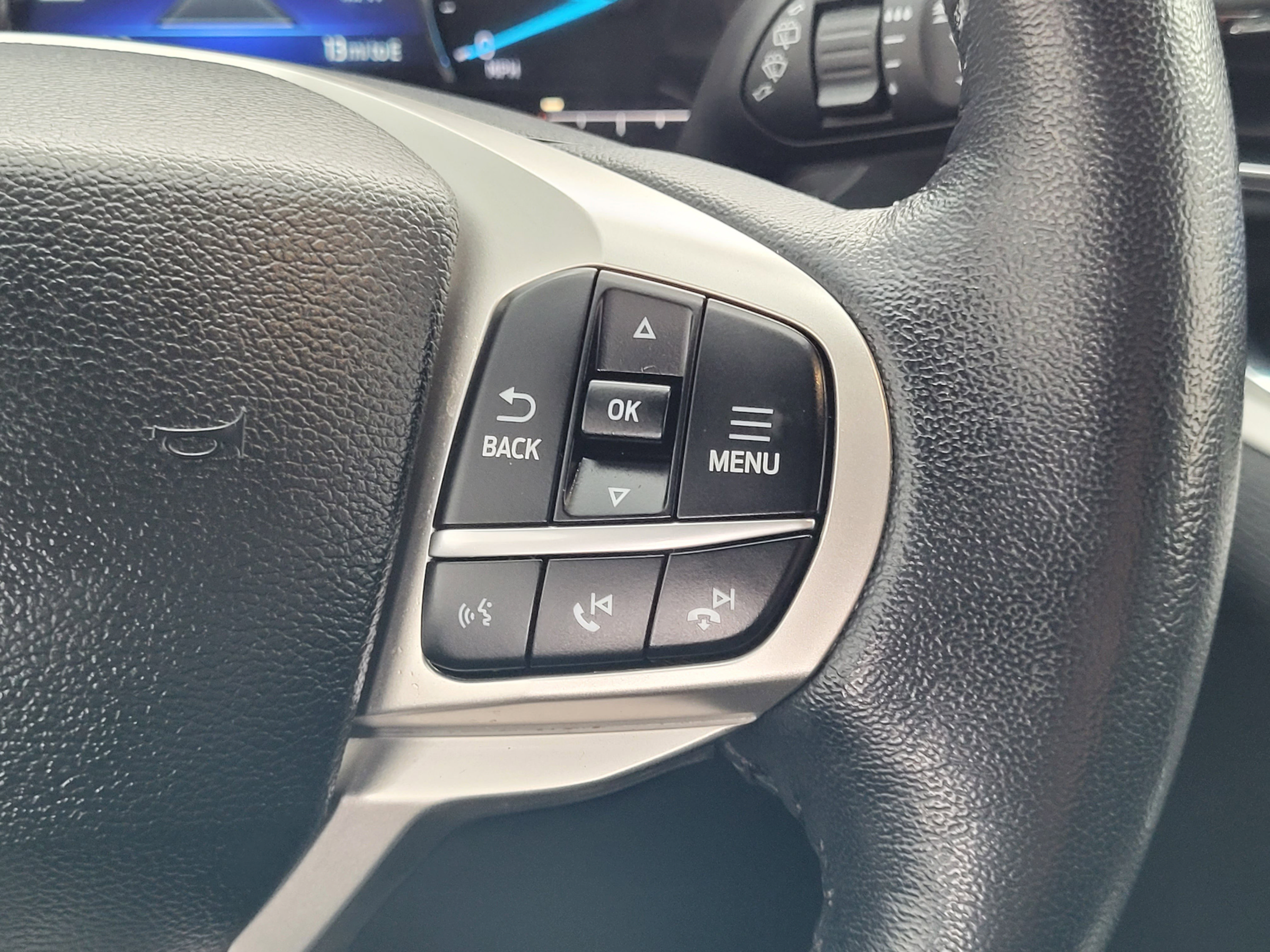 Certified 2023 Ford Explorer XLT w/ Equipment Group 202A AWD/4WD image 13