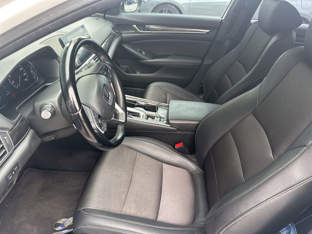 Used 2019 Honda Accord Sport image 4