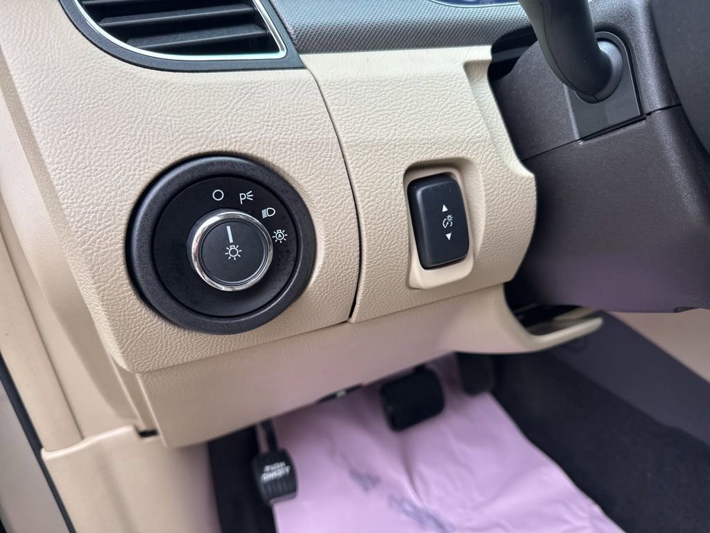 Certified 2018 Ford Taurus SE image 23