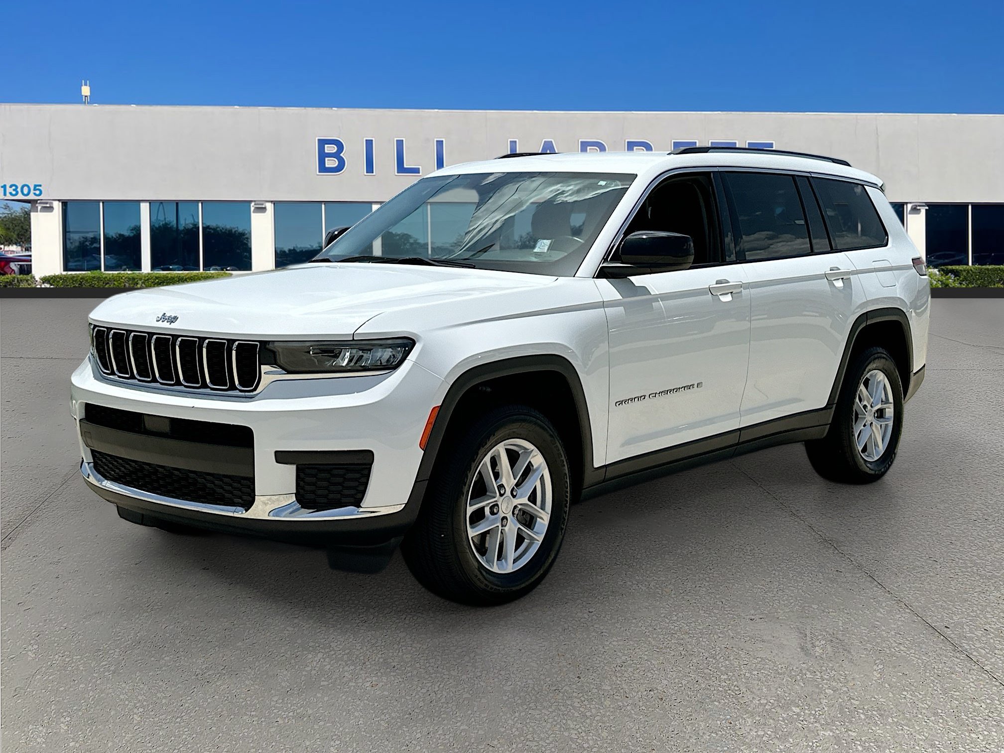 Used 2022 Jeep Grand Cherokee L Laredo w/ Luxury Tech Group I AWD/4WD image 3