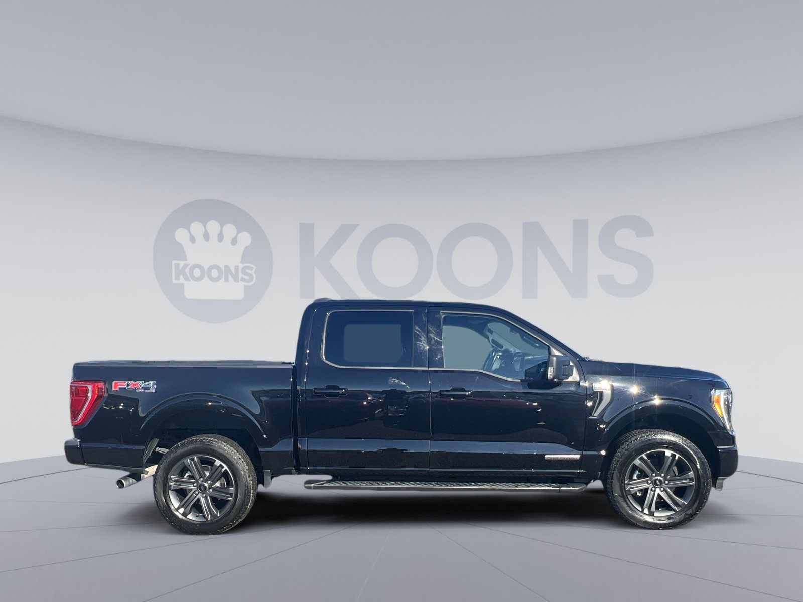 Certified 2023 Ford F150 XLT w/ Equipment Group 302A High image 17