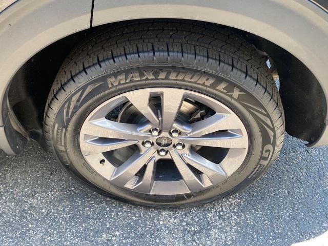 Certified 2023 Ford Explorer XLT w/ Equipment Group 202A AWD/4WD image 29