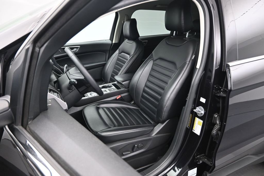 Certified 2024 Ford Edge SEL w/ Convenience Package AWD/4WD image 9