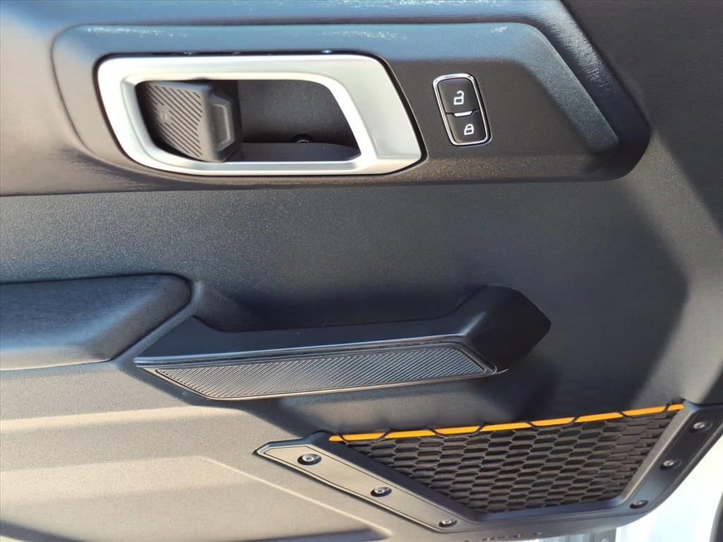 Certified 2024 Ford Bronco Badlands image 16