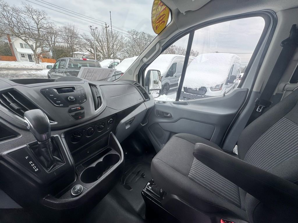 Certified 2019 Ford Transit 250 130 Low Roof w/ Exterior Upgrade Package image 17