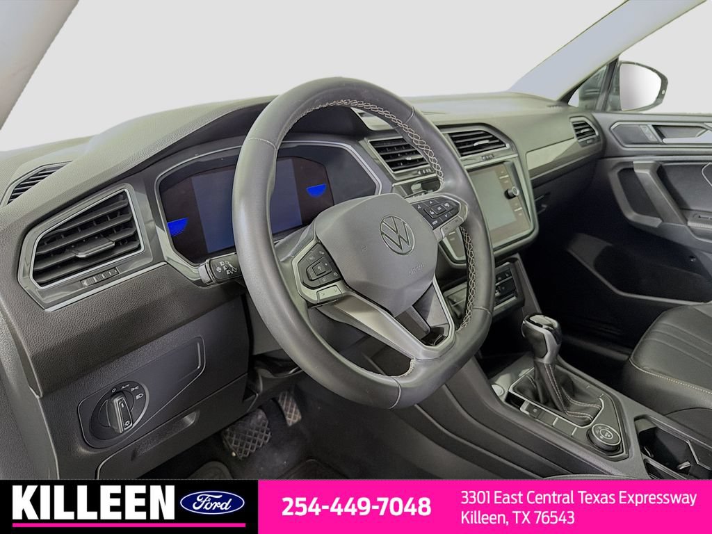 Used 2022 Volkswagen Tiguan SE AWD/4WD image 10