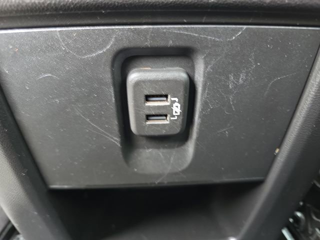 Used 2019 Chevrolet Traverse LT FWD image 30