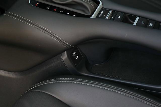 Used 2025 Honda HR-V EX-L image 22