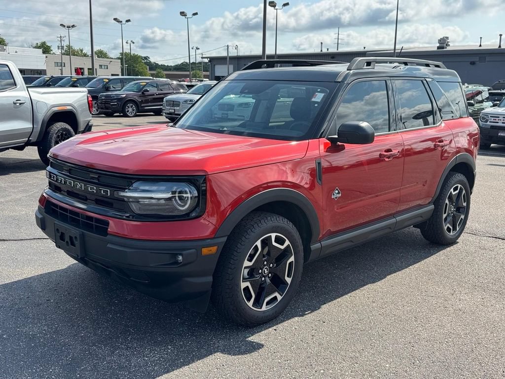 Certified 2024 Ford Bronco Sport Outer Banks w/ Tech Package AWD/4WD image 2