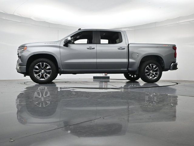 Used 2024 Chevrolet Silverado 1500 LT AWD/4WD image 40