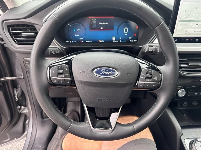Certified 2024 Ford Escape Platinum FWD image 18
