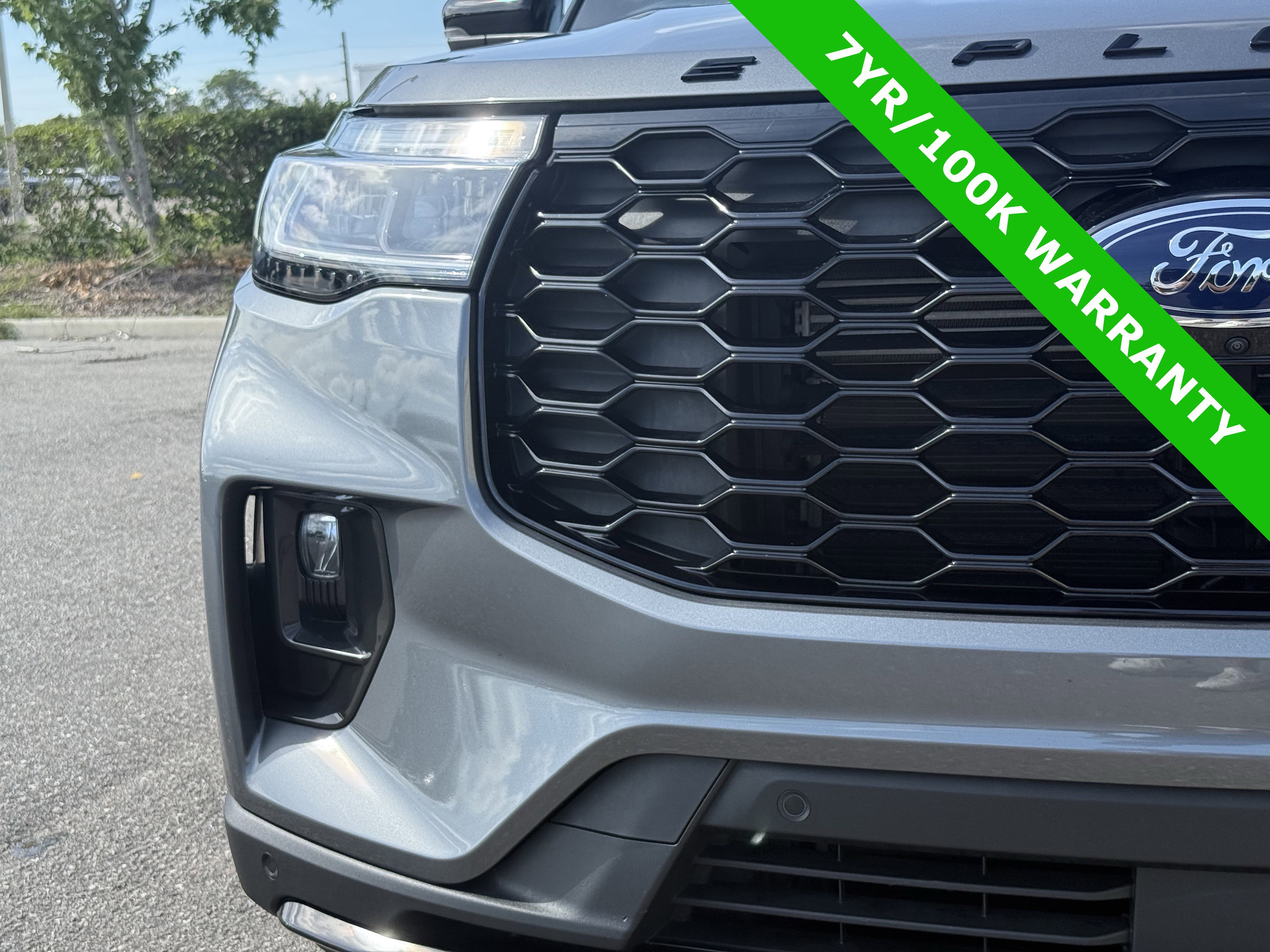 Certified 2025 Ford Explorer ST AWD/4WD image 9