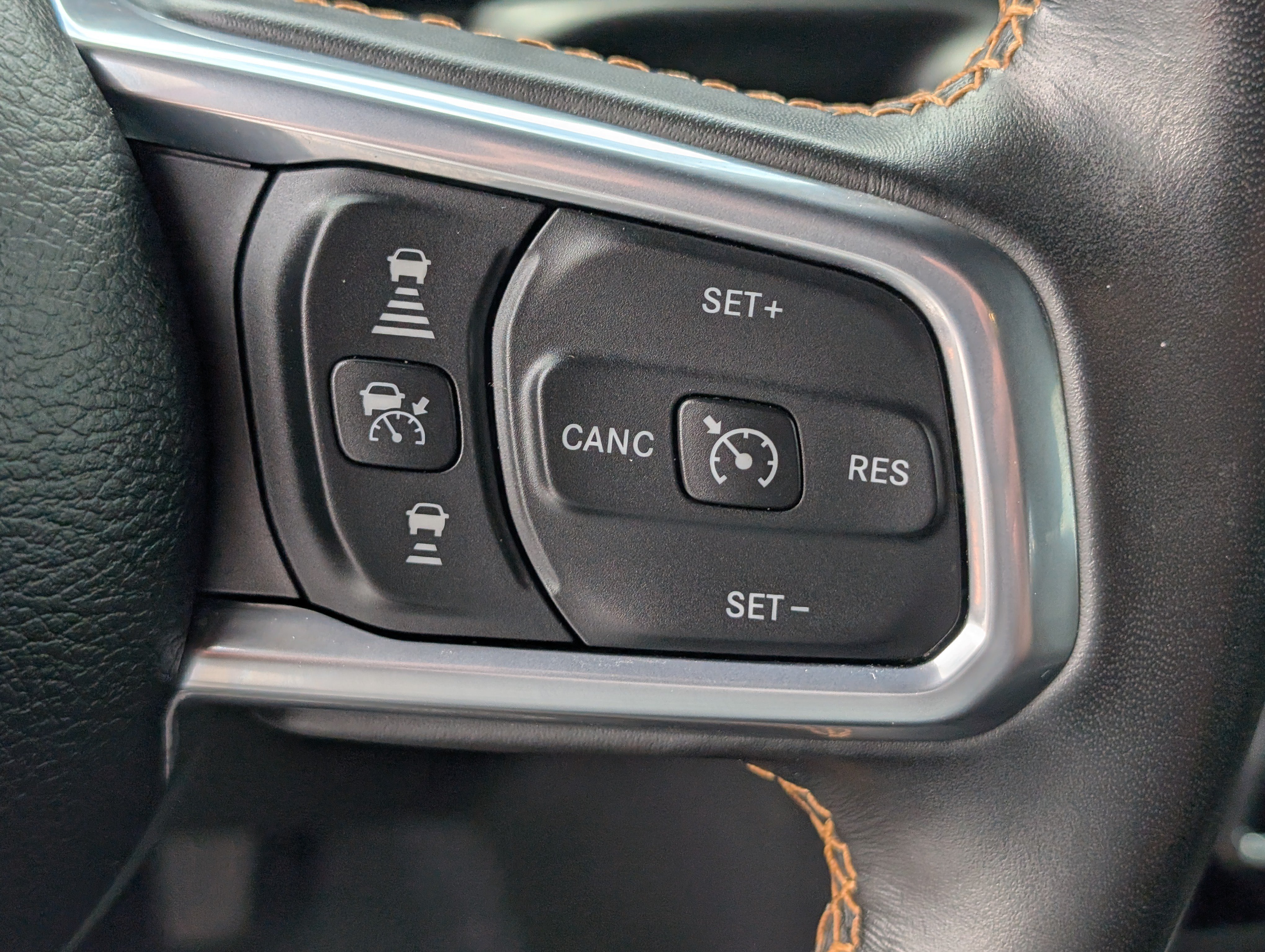 Used 2021 Jeep Wrangler Unlimited Sahara AWD/4WD image 19