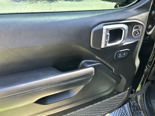 Used 2023 Jeep Gladiator Sport AWD/4WD image 21