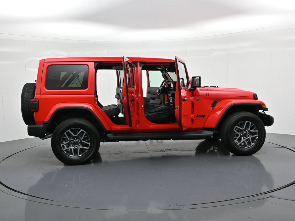 Used 2026 Jeep Wrangler Unlimited Sahara AWD/4WD image 23