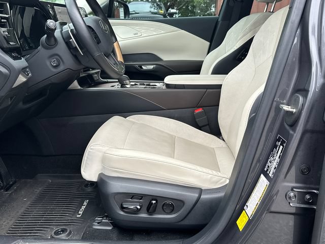 Used 2024 Lexus RX 450h AWD w/ Convenience Package image 9