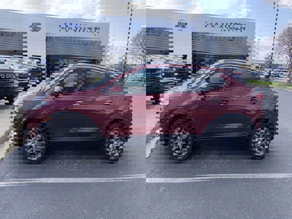 Used 2023 Buick Encore GX Essence w/ Experience Buick Package image 2