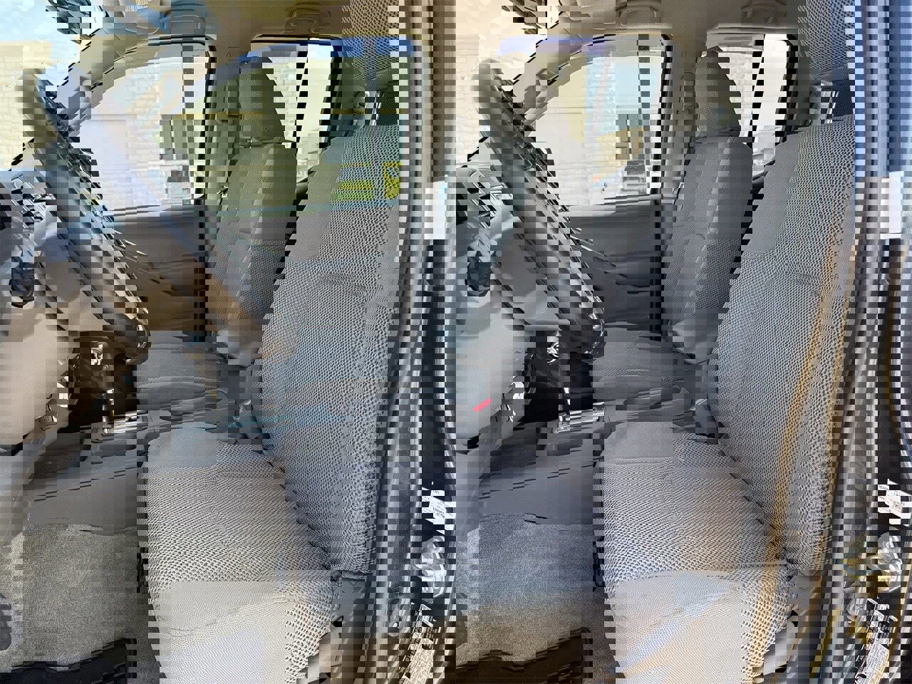 Used 2017 Nissan Frontier SV w/ SV Value Truck Package image 25