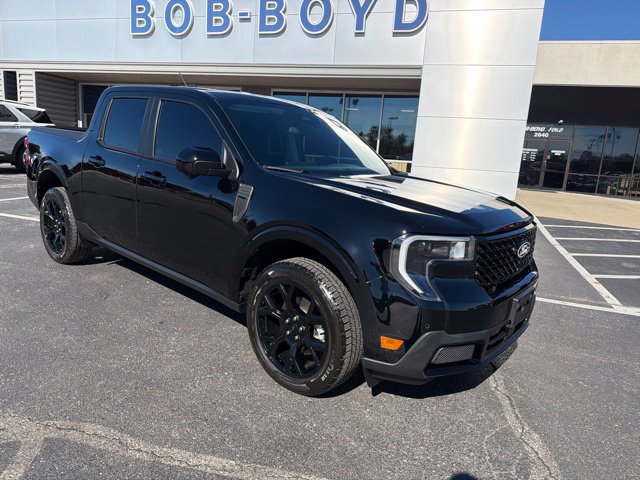 Certified 2025 Ford Maverick Lariat w/ Black Appearance Package AWD/4WD image 2