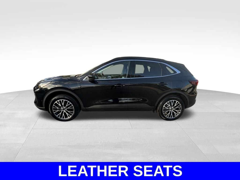 Certified 2024 Ford Escape SE w/ PHEV Premium Package FWD image 8