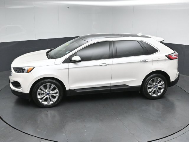 Certified 2019 Ford Edge Titanium w/ Equipment Group 301A AWD/4WD image 49