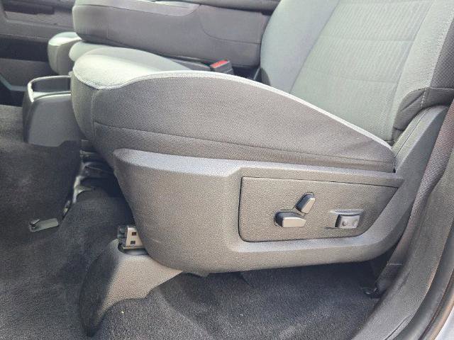 Used 2022 RAM 1500 Classic SLT image 21