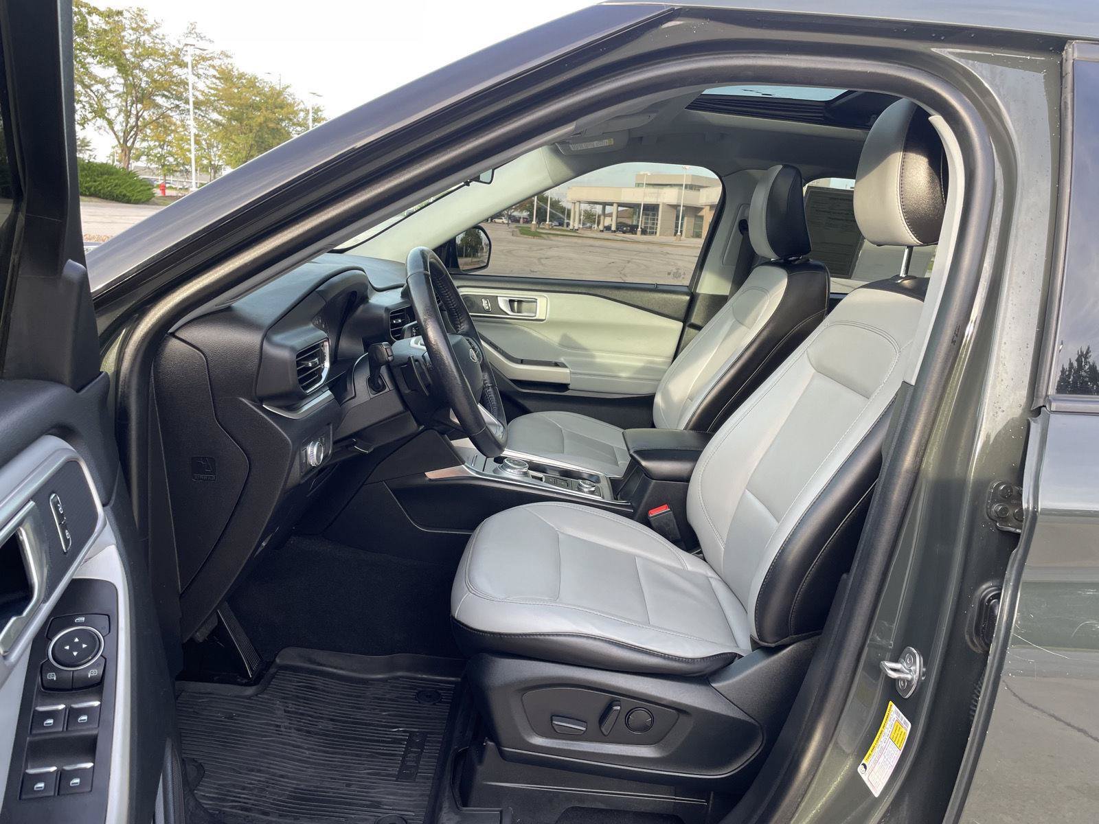 Certified 2021 Ford Explorer XLT w/ Equipment Group 202A AWD/4WD image 17