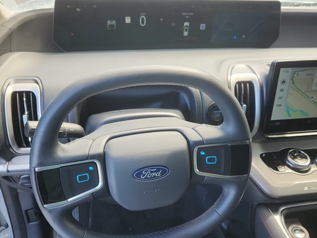 Certified 2025 Ford Expedition Active AWD/4WD image 23