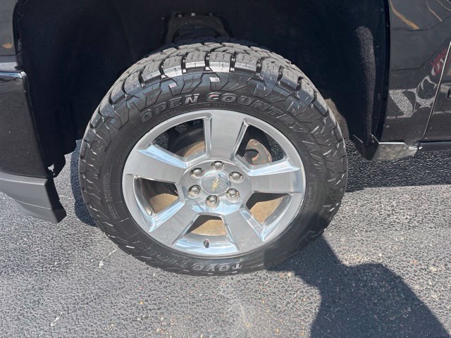 Used 2018 Chevrolet Silverado 1500 LT w/ All Star Edition AWD/4WD image 3