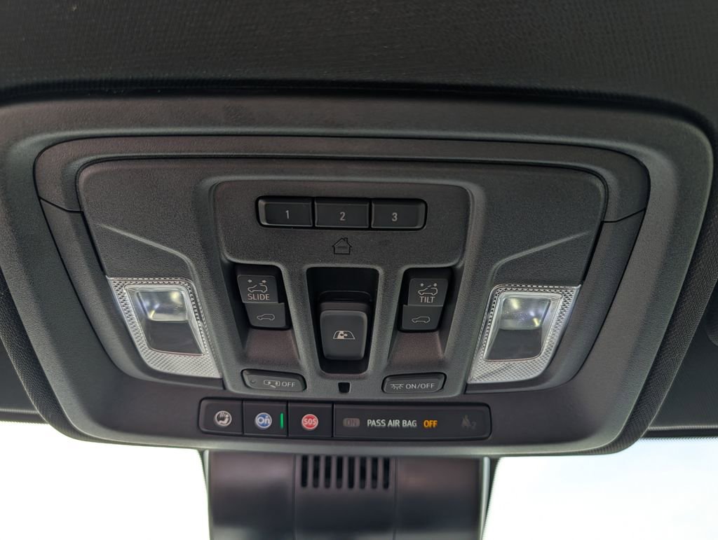 Used 2025 Chevrolet Silverado 2500 ZR2 w/ Technology Package AWD/4WD image 19