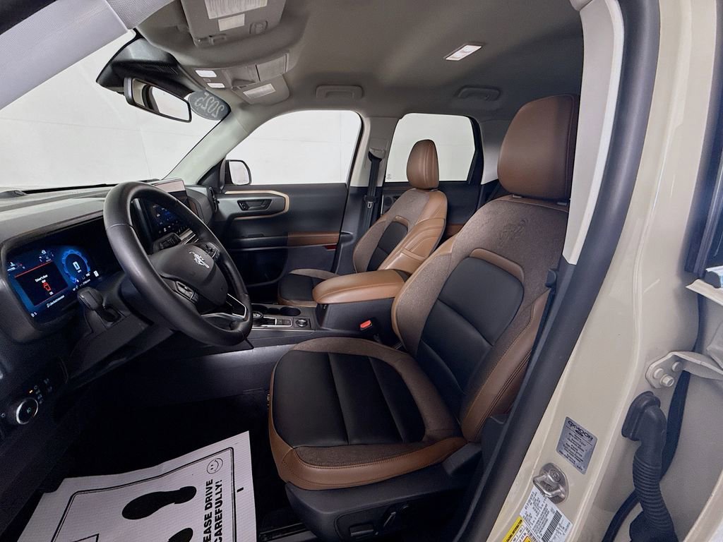Certified 2025 Ford Bronco Sport Outer Banks w/ Outer Banks Tech Package+ AWD/4WD image 2