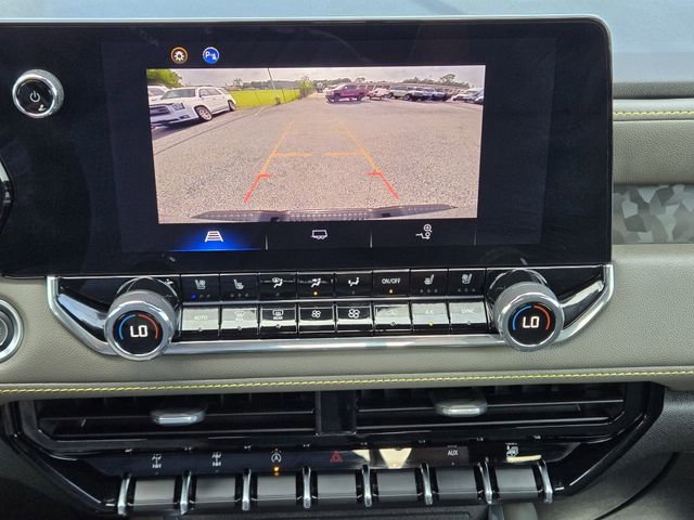 Used 2024 Chevrolet Colorado ZR2 w/ ZR2 Convenience Package III image 17