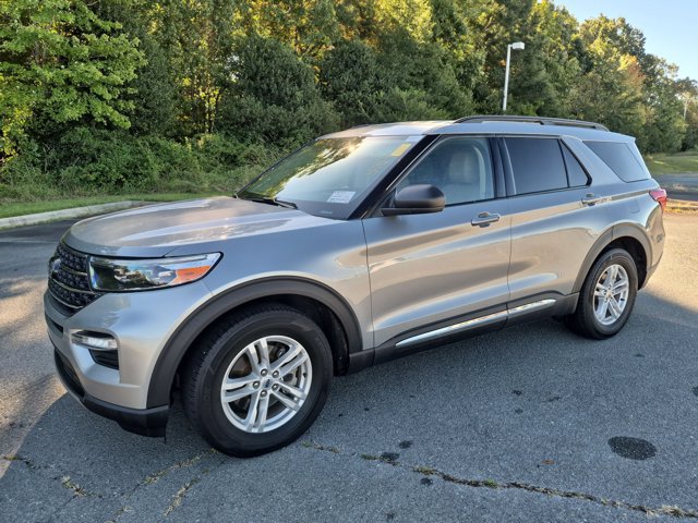 Certified 2023 Ford Explorer XLT w/ Equipment Group 202A RWD image 8