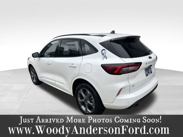 Certified 2023 Ford Escape ST-Line Select w/ Tech Pack #2 image 4