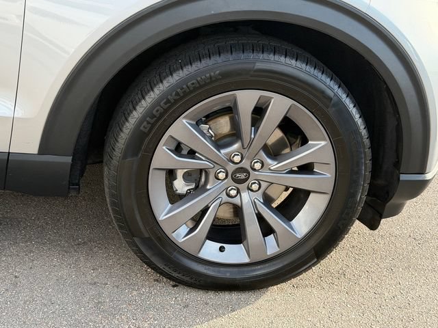 Certified 2021 Ford Explorer XLT w/ Equipment Group 202A RWD image 9