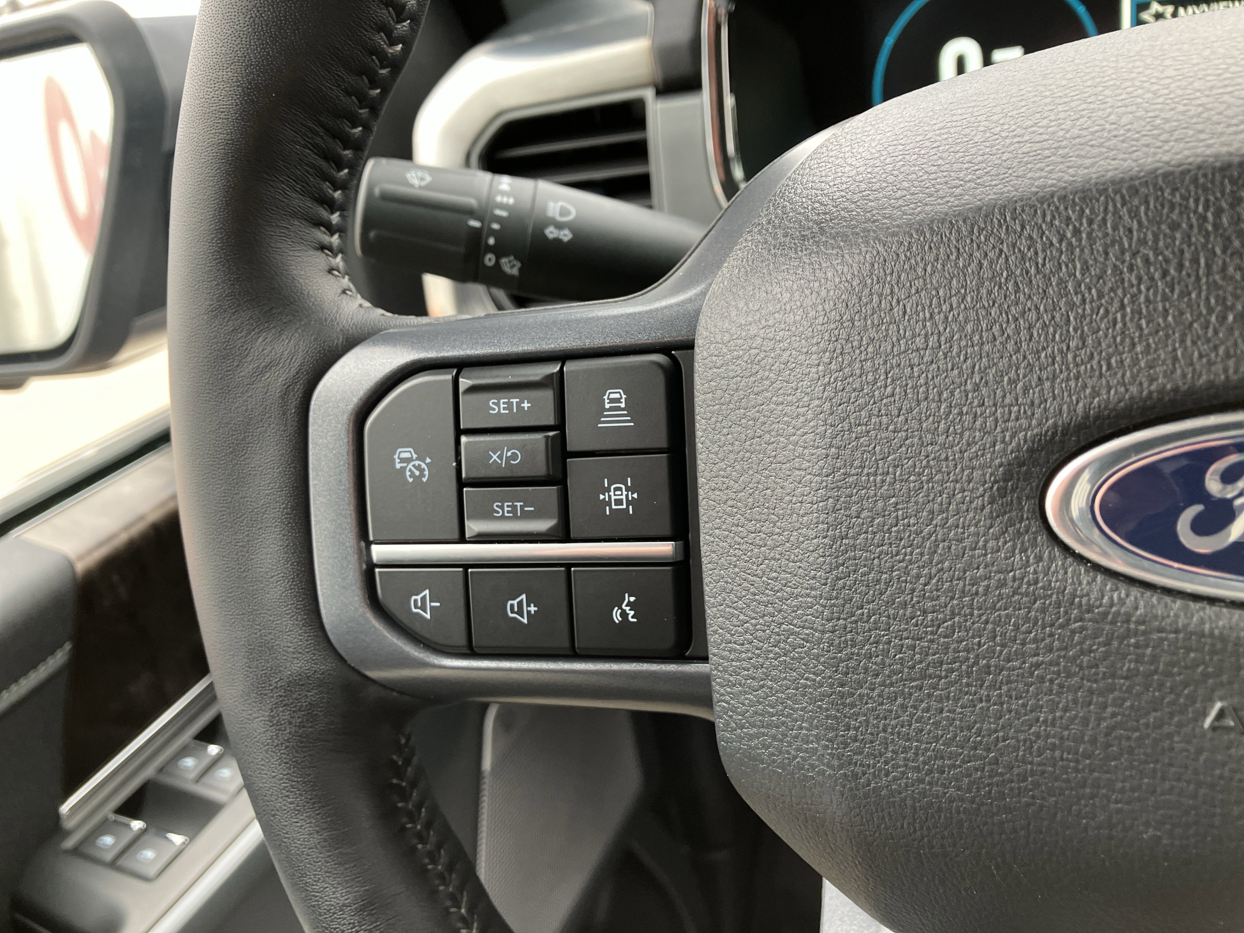 Certified 2023 Ford F150 Lariat w/ Equipment Group 502A High image 15