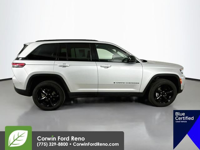 Used 2024 Jeep Grand Cherokee Altitude AWD/4WD image 11