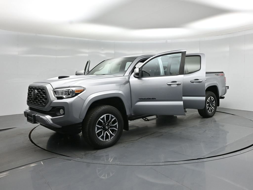 Used 2021 Toyota Tacoma TRD Sport w/ Technology Package image 48