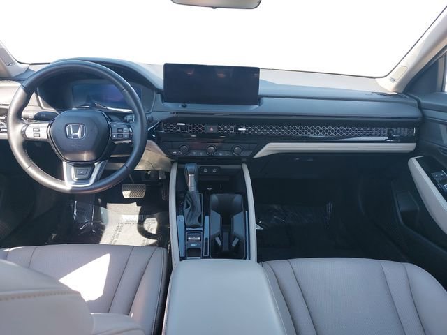 Used 2025 Honda Accord Touring image 9