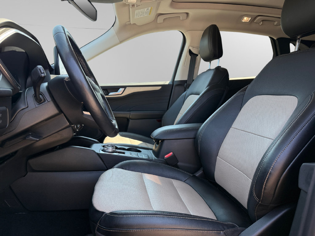 Certified 2022 Ford Escape Titanium w/ Titanium Elite Package AWD/4WD image 9