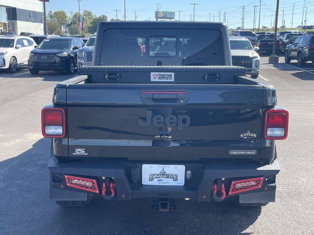 Used 2023 Jeep Gladiator Sport AWD/4WD image 4