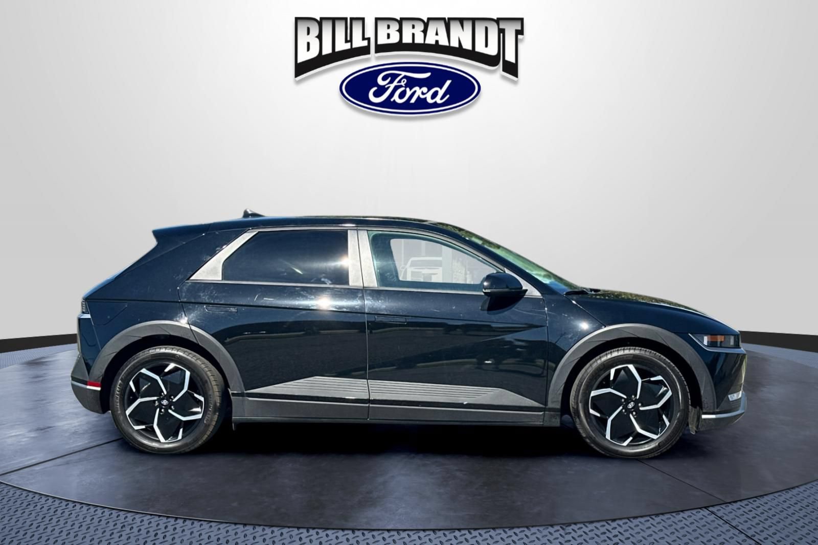 Used 2024 Hyundai Ioniq 5 SEL RWD image 2