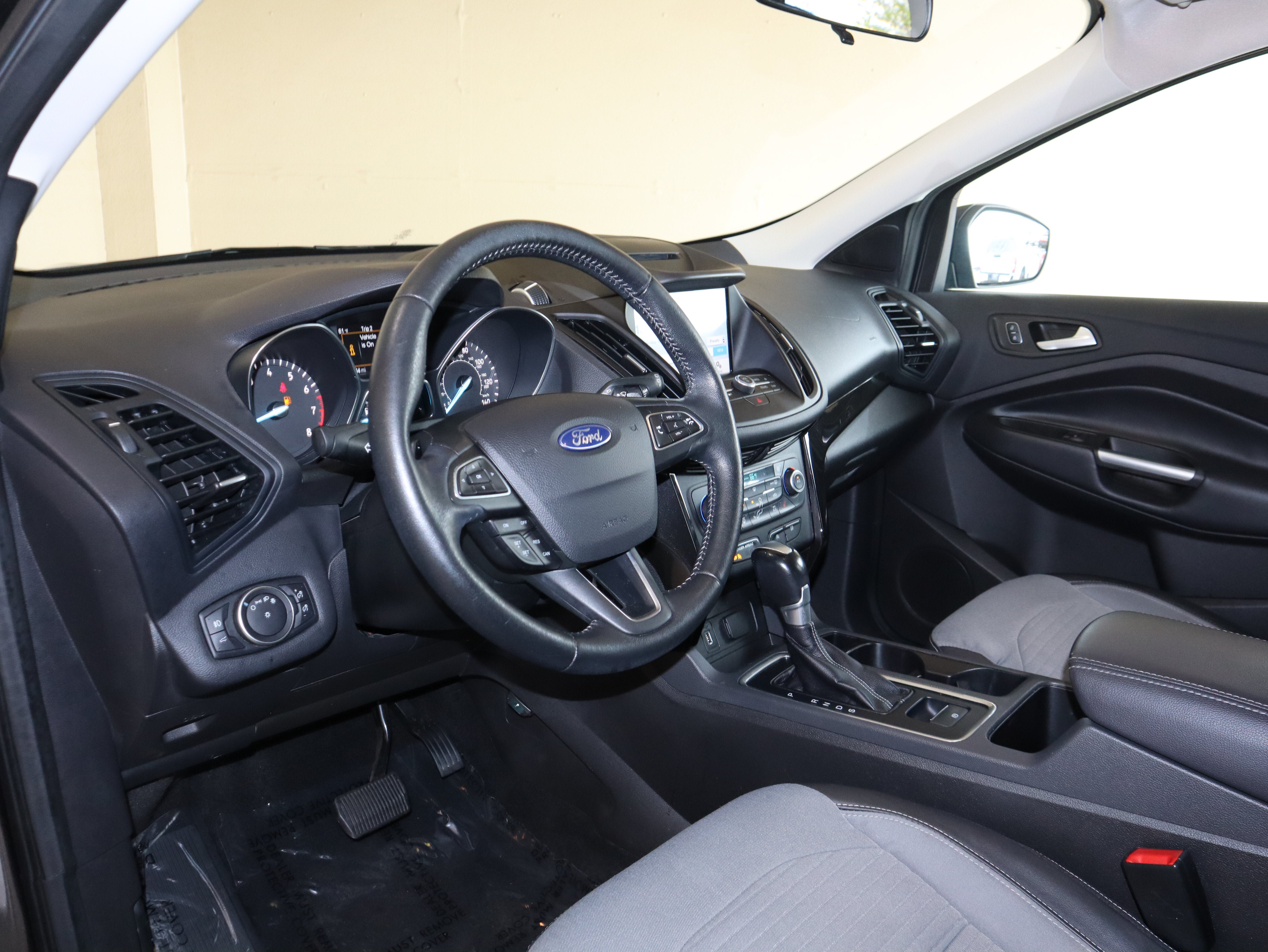 Certified 2018 Ford Escape SE w/ SE Sport Appearance Package AWD/4WD image 21